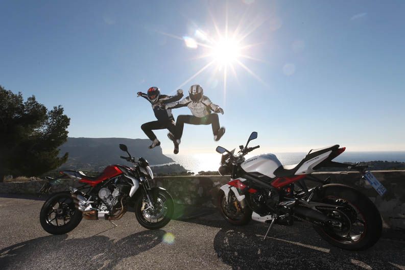 Comparativa MV Agusta Brutale 800 vs Triumph Street Triple R