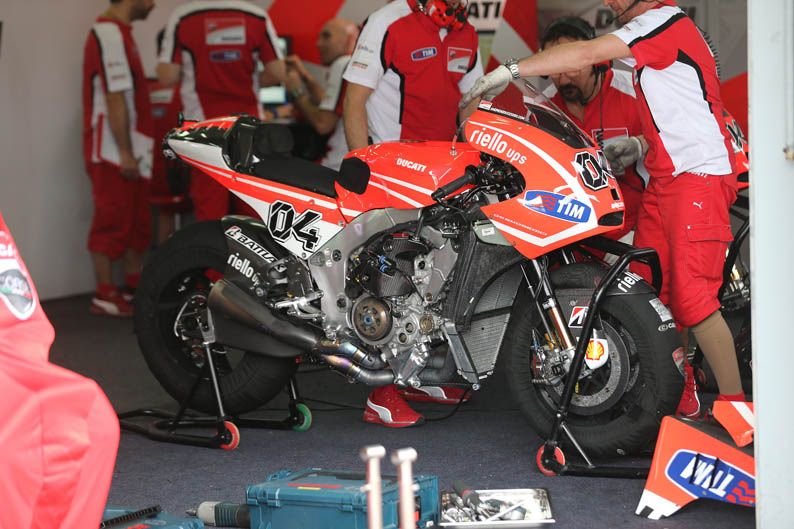 MotoGP. Entrenamientos Sepang 2013