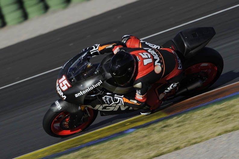 Entrenamientos Moto 2 en Valencia. Día 1.