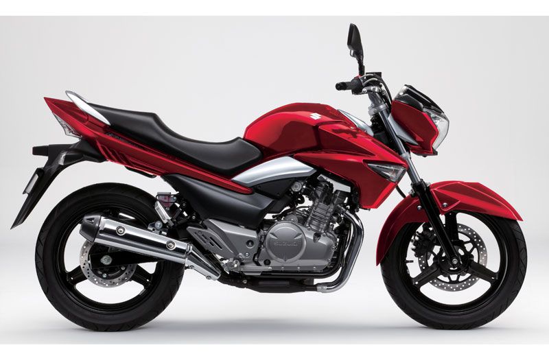 Comparativa: Honda CBR250 R ABS, KTM 200 Duke y Suzuki Inazuma