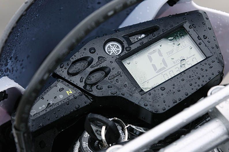Comparativa trail monocilidricas: Husqvarna TR 650 Terra, KTM 690 Enduro R y Yamaha XT 660 R