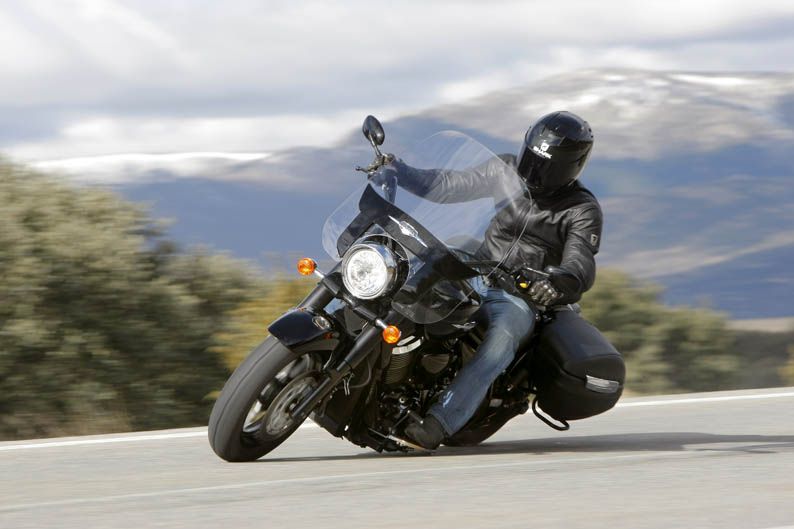 Suzuki Intruder C1500T