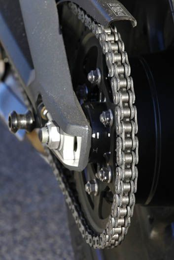 Comparativa Kawasaki ZX-6R 636, Suzuki GSX-R 750 y Triumph Daytona 675