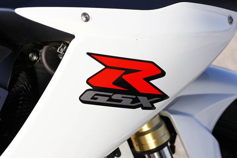 Comparativa Kawasaki ZX-6R 636, Suzuki GSX-R 750 y Triumph Daytona 675