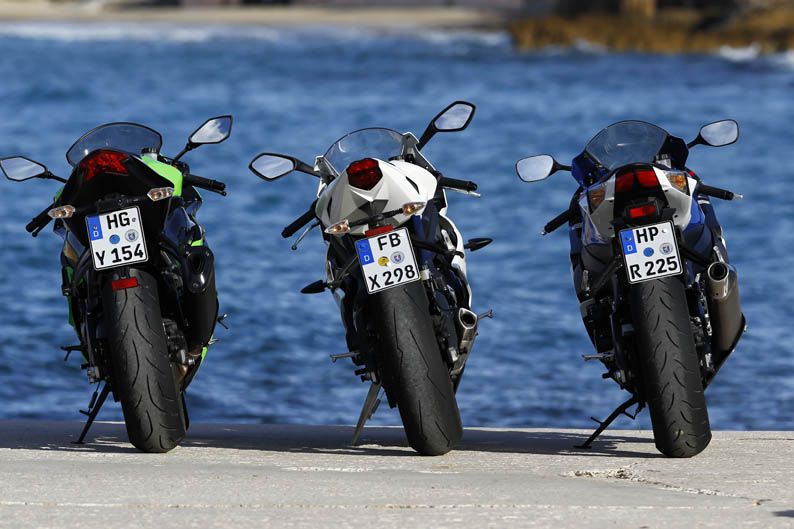 Comparativa Kawasaki ZX-6R 636, Suzuki GSX-R 750 y Triumph Daytona 675