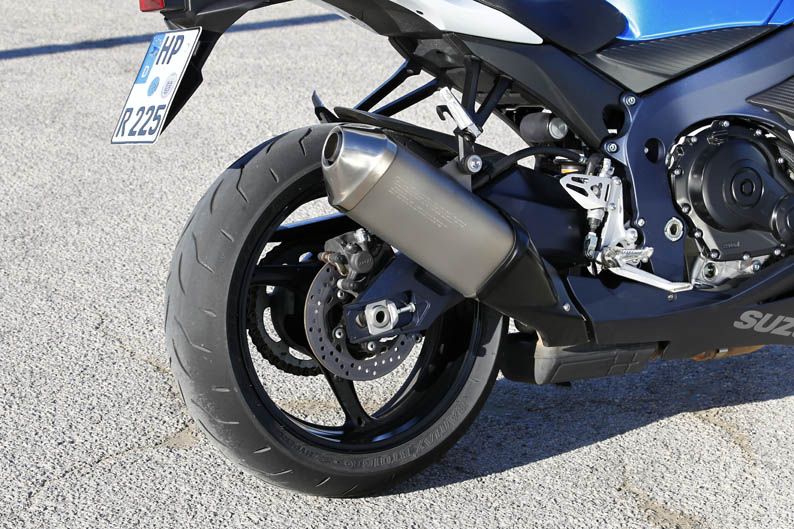 Comparativa Kawasaki ZX-6R 636, Suzuki GSX-R 750 y Triumph Daytona 675