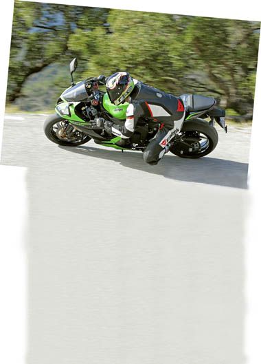 Comparativa Kawasaki ZX-6R 636, Suzuki GSX-R 750 y Triumph Daytona 675