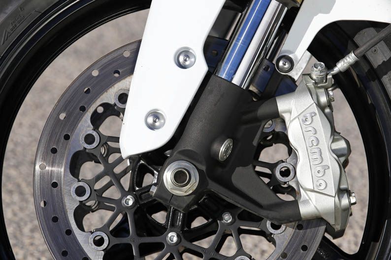 Comparativa Kawasaki ZX-6R 636, Suzuki GSX-R 750 y Triumph Daytona 675