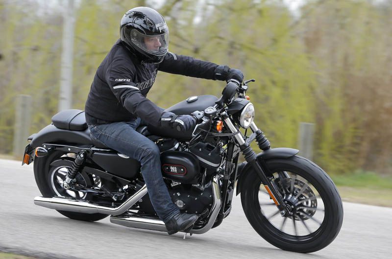 Harley-Davidson Iron 883 Dark Edition