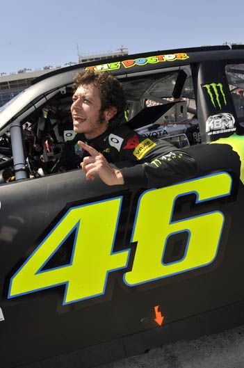 Valentino Rossi prueba un coche de la NASCAR