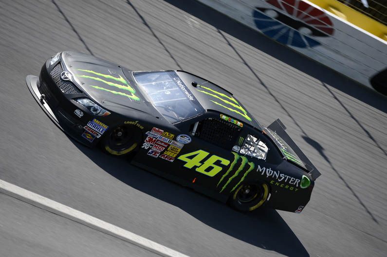 Valentino Rossi prueba un coche de la NASCAR
