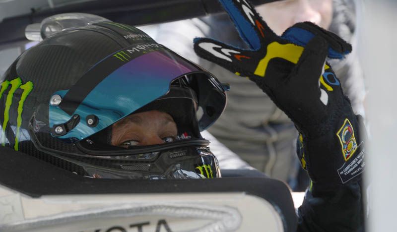 Valentino Rossi prueba un coche de la NASCAR
