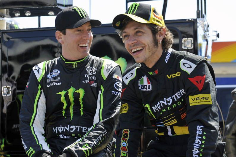Valentino Rossi prueba un coche de la NASCAR