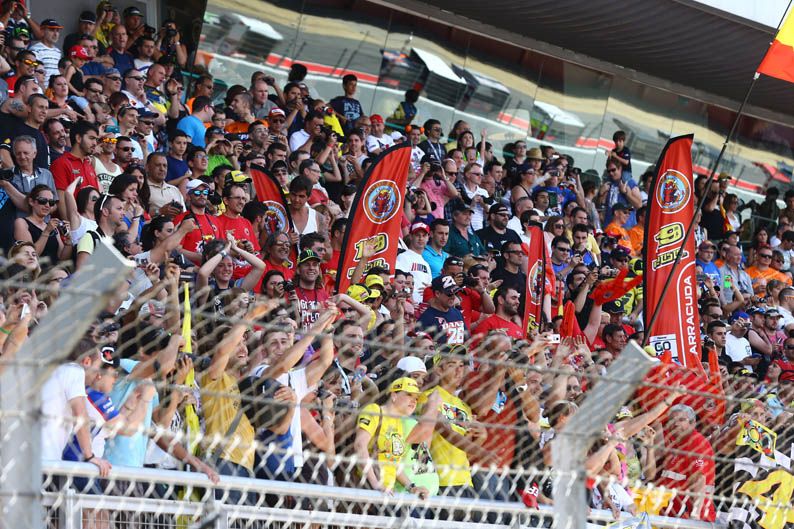 Ambiente en el paddock de Montmelo
