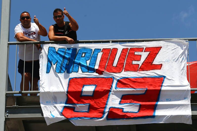 Ambiente en el paddock de Montmelo