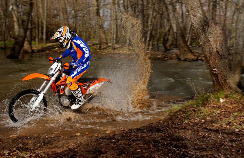 Comparativa Moto Verde: Husaberg FE 501 y KTM 500 EXC. Galería de fotos