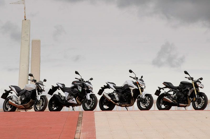 Comparativa naked: Honda, Kawasaki, Suzuki y Triumph