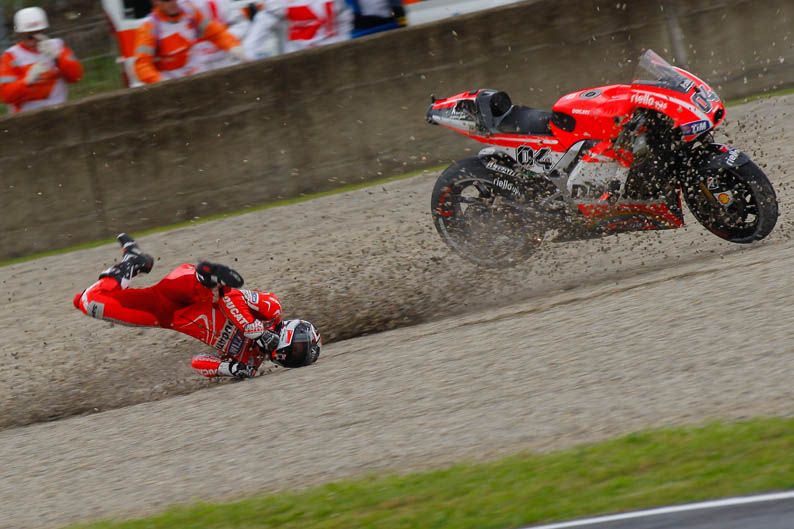Caída de Andrea Dovizioso en Mugello