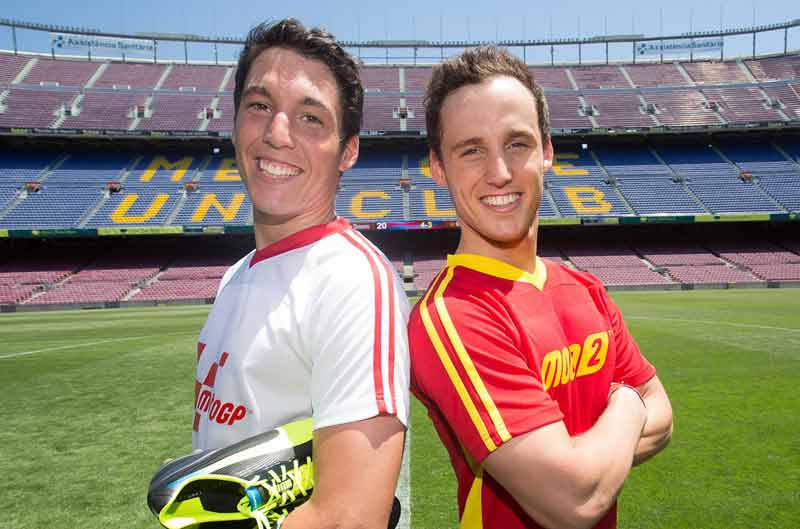 Los pilotos de MotoGP, estrellas de fútbol por un día