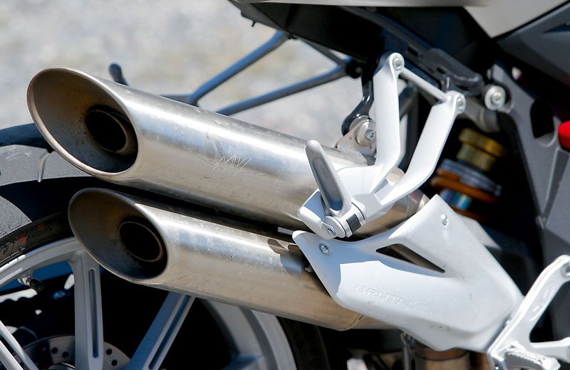 MV Agusta Brutale 1090. Prueba