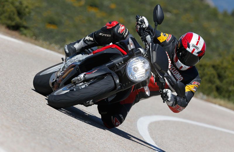 MV Agusta Brutale 1090. Prueba