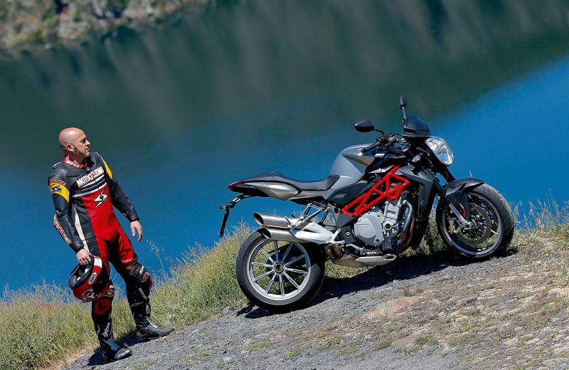 MV Agusta Brutale 1090. Prueba