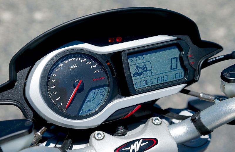 MV Agusta Brutale 1090. Prueba