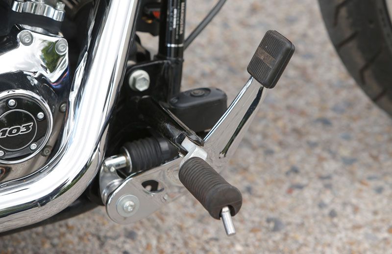 Comparativa: Harley Davidson Breakout y H-D CVO Breakout