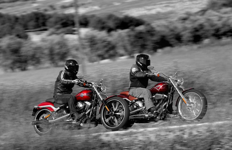 Comparativa: Harley Davidson Breakout y H-D CVO Breakout