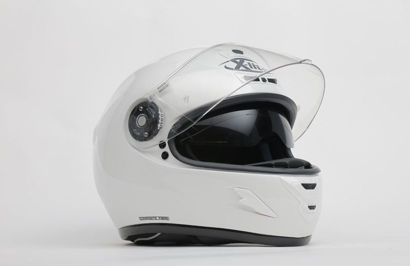 Cascos integrales con visera oscura