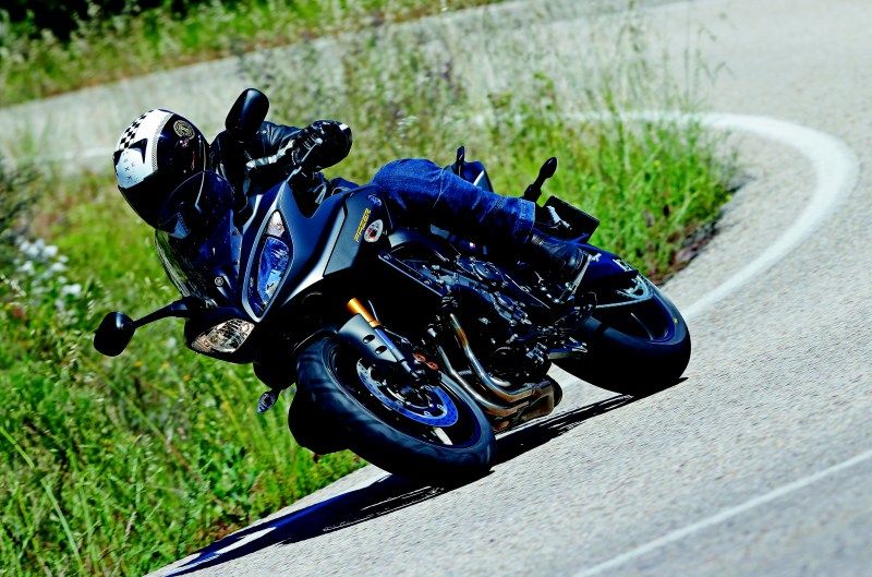 Yamaha Fazer8