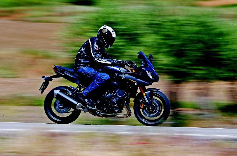 Yamaha Fazer8
