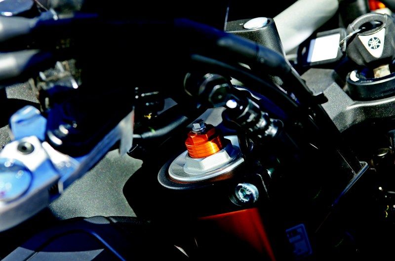 Yamaha Fazer8