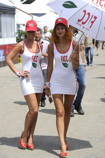 Las chicas del Mundial de Superbike en Imola