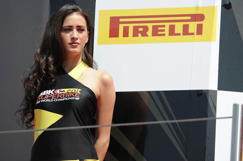 Las chicas del Mundial de Superbike en Imola