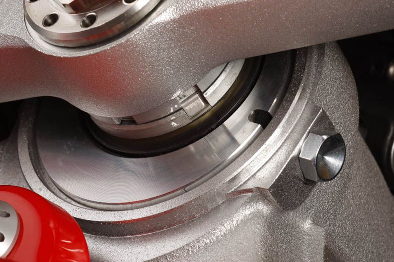 Comparativa: Honda VFR750R RC30 1988 y Aprilia RSV4 2012. Galería de fotos