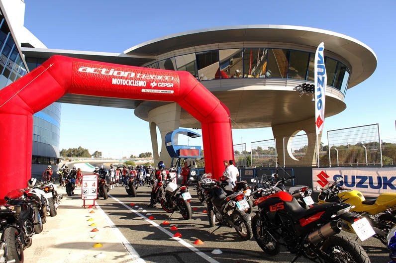 Curso de conducción del Action Team en el Jarama. Galería de fotosCurso de conducción del Action Team en el Jarama. Galería de fotos