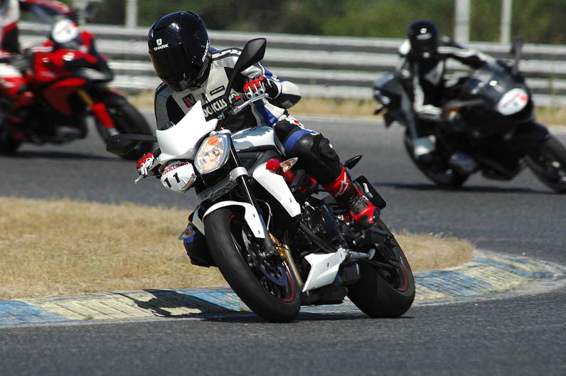Curso de conducción del Action Team en el Jarama. Galería de fotosCurso de conducción del Action Team en el Jarama. Galería de fotos