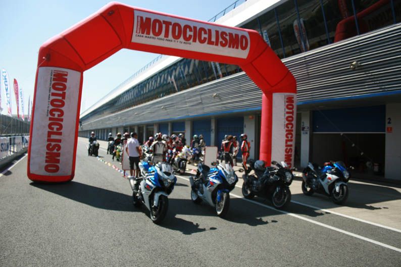 Curso de conducción del Action Team en el Jarama. Galería de fotos