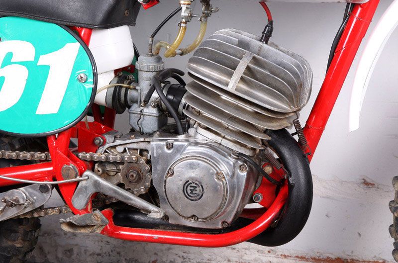 CZ 250 Falta Réplica 1975