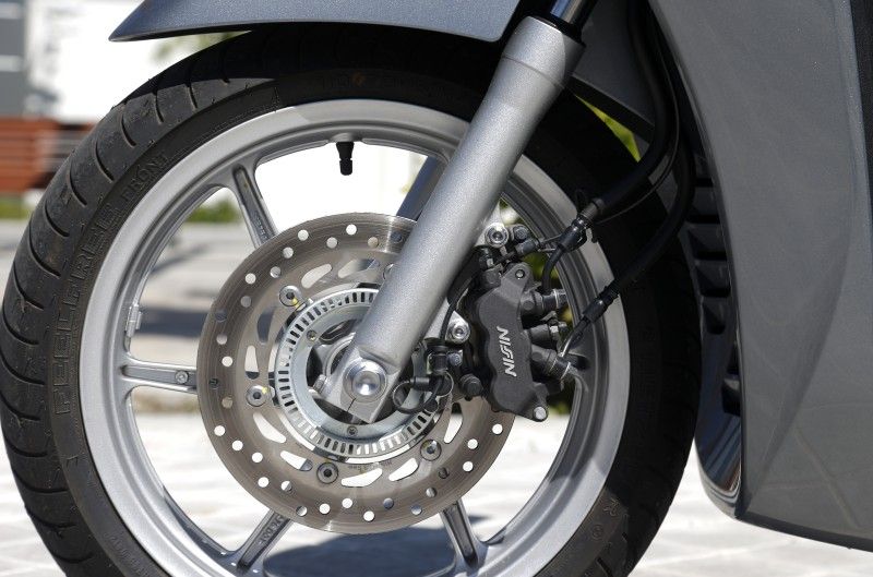comparativa_scooter_rueda_alta_300 (18)