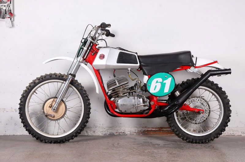 CZ 250 Falta Réplica 1975