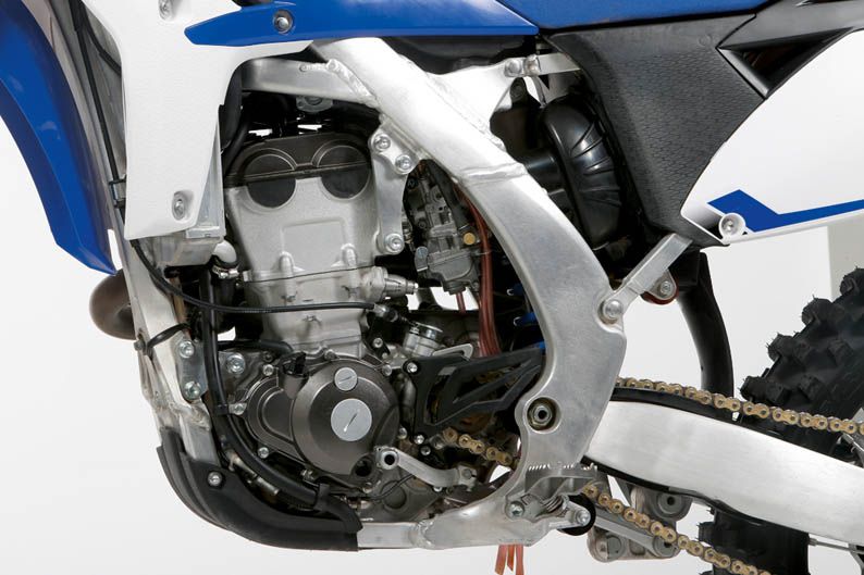Comparativa KTM 150 SX, Suzuki RMZ 250 y Yamaha YZF 250.