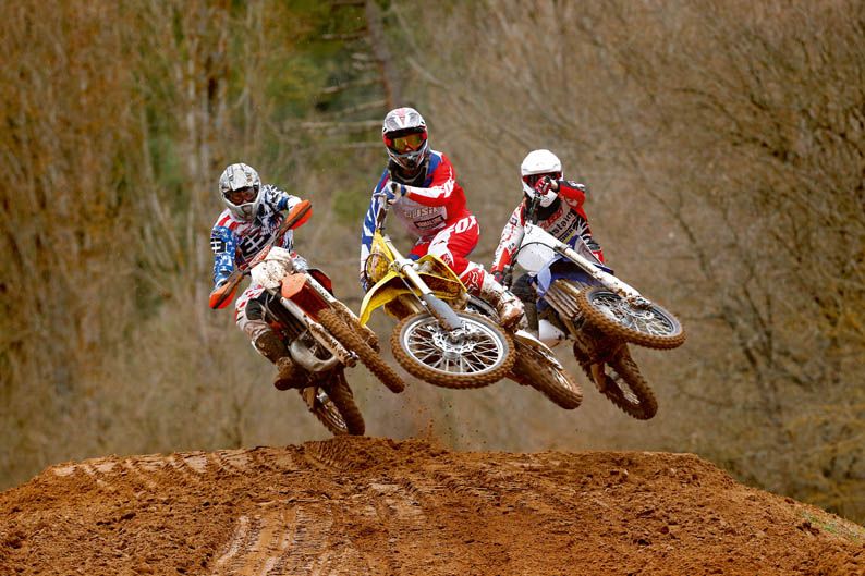 Comparativa KTM 150 SX, Suzuki RMZ 250 y Yamaha YZF 250.