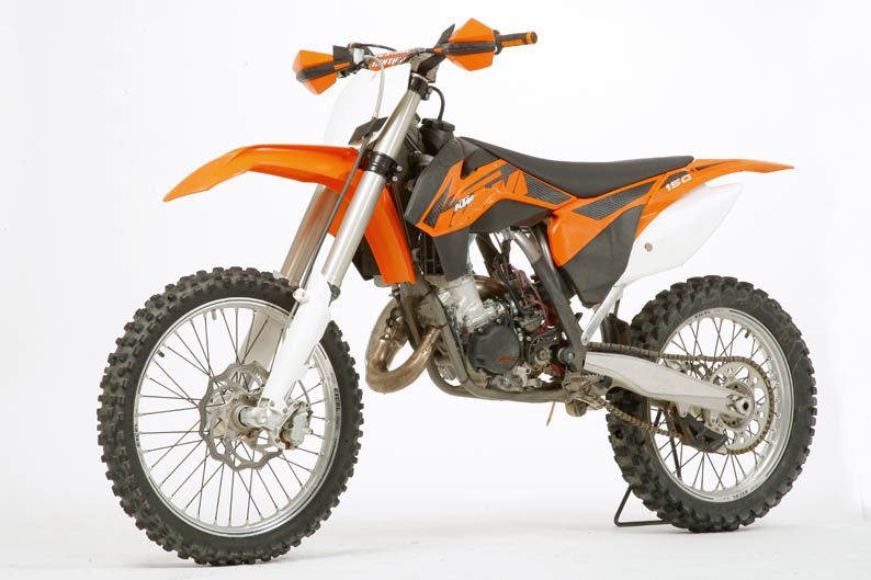 Comparativa KTM 150 SX, Suzuki RMZ 250 y Yamaha YZF 250.