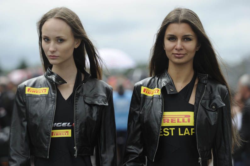 Las chicas del Mundial de Superbike en Rusia. Galería de fotos