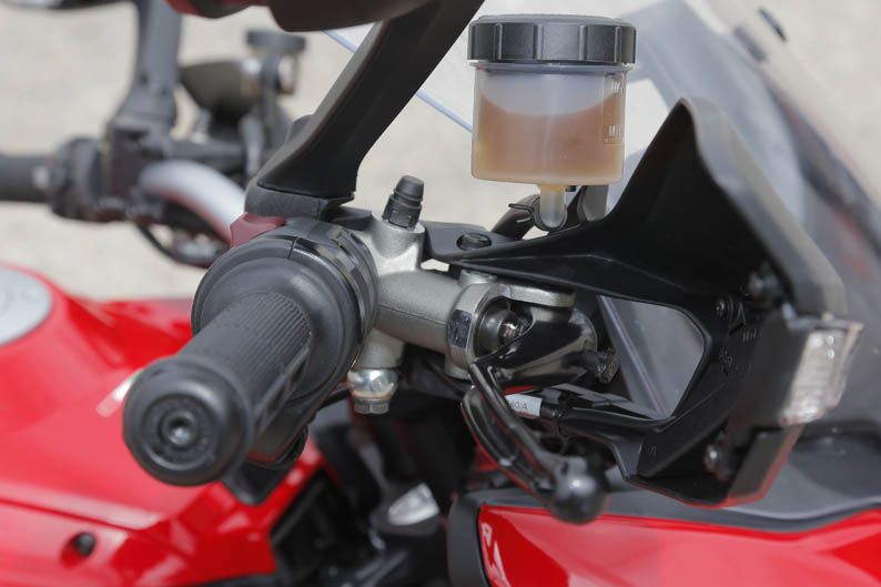 Comparativa Trail: Aprilia, Ducati, Kawasaki, KTM.