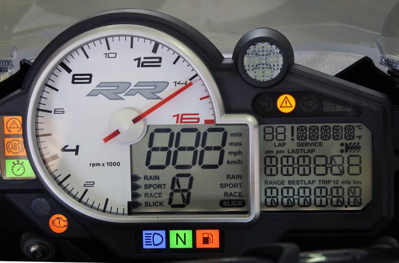 Moto S1000RR detalles