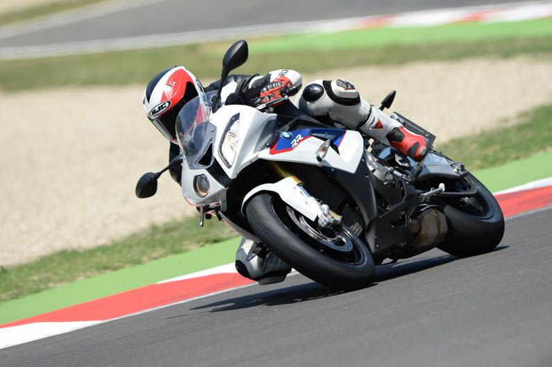 Moto S1000RR en Acción