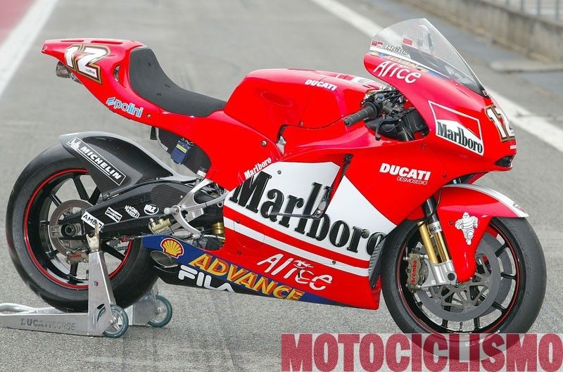 Ducati Desmosedici 2004